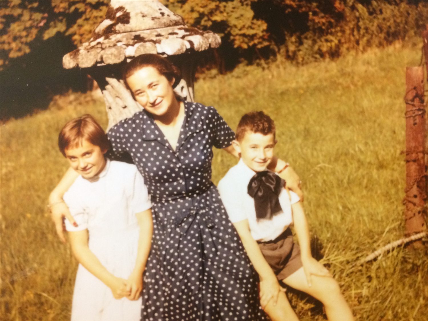 Dans le jardin, vers 1957